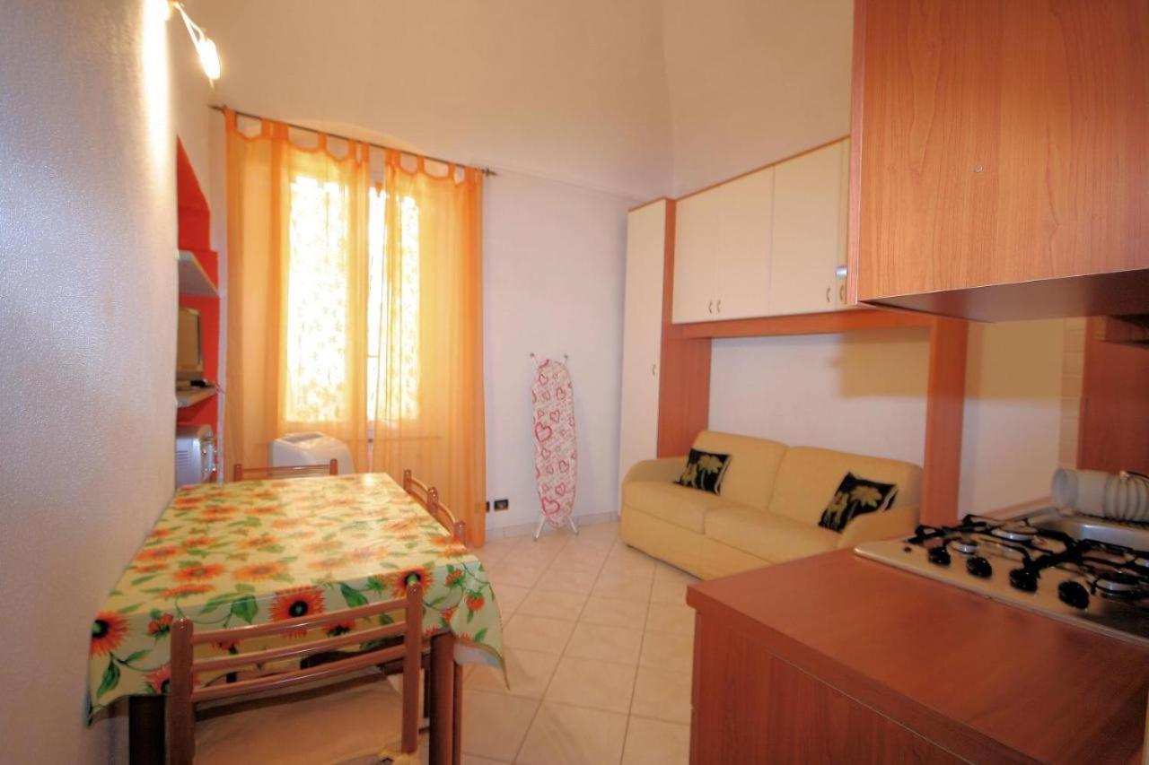 Italianway - Garibaldi 135 Apartment Loano Luaran gambar